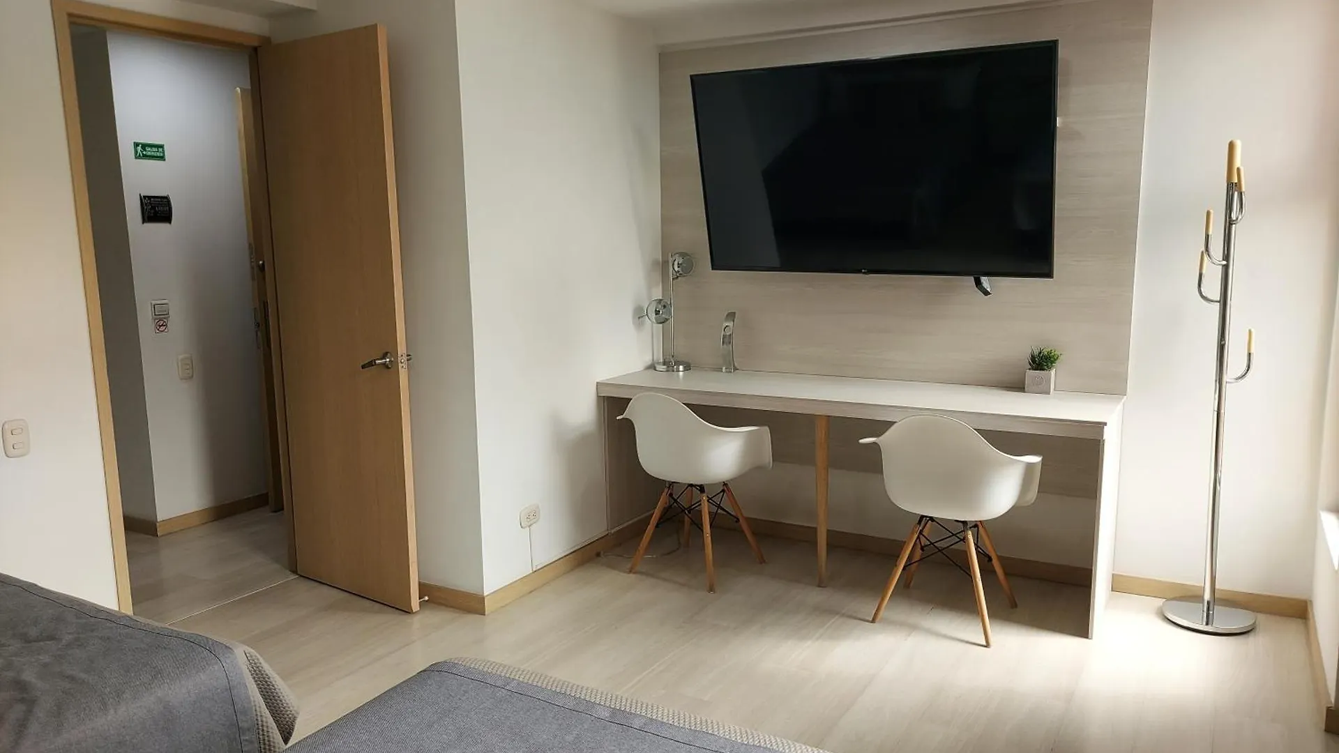 Apartment Medellin, Bring Your Toothbrush, In Laureles